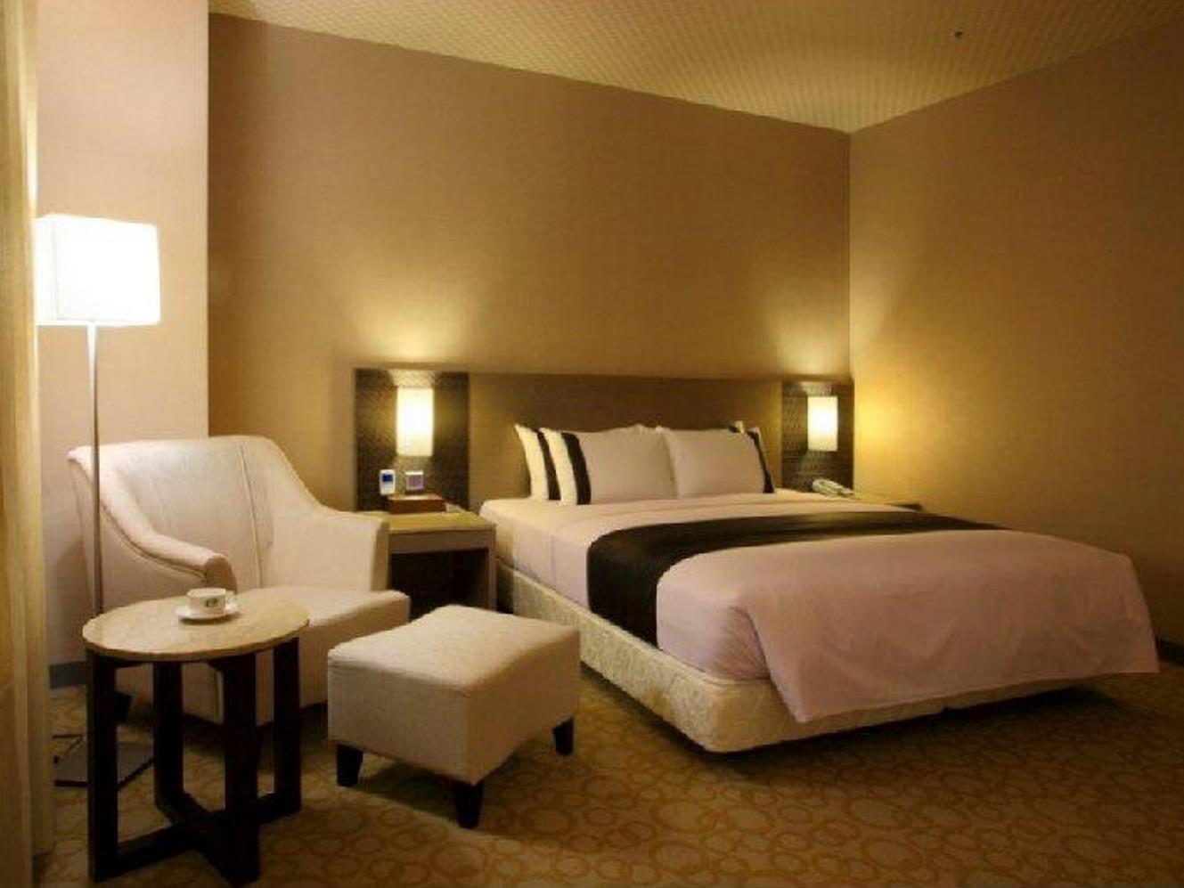 Shinkansen Grand Hotel Тайчжун Экстерьер фото